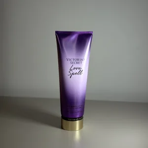 Парфумований лосьйон для тіла Victoria's Secret Love Spell